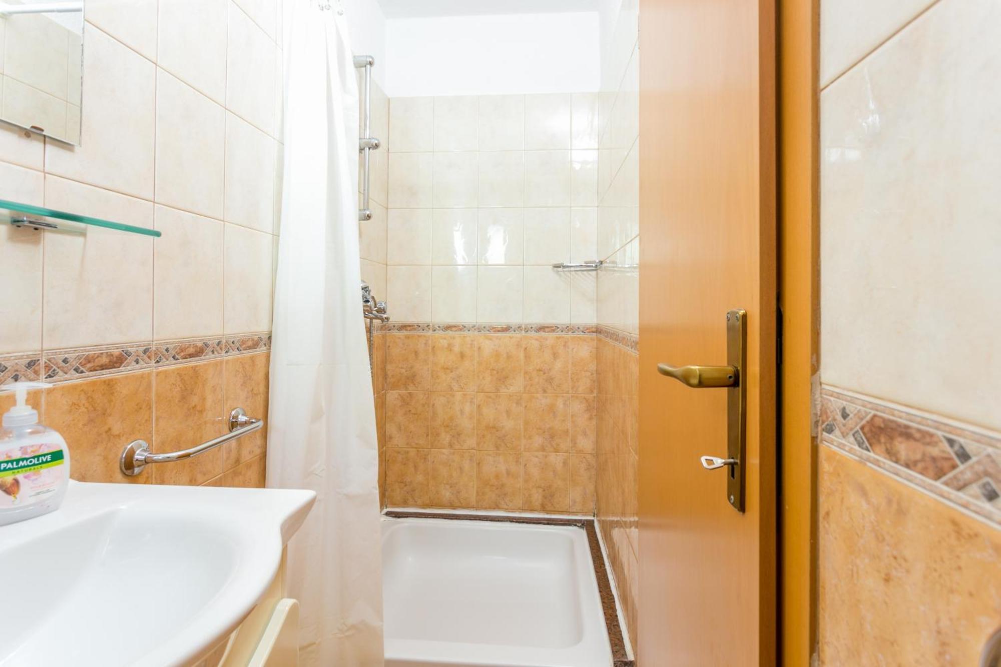 Apartments By The Sea Baska Voda, Makarska - 300 Номер фото